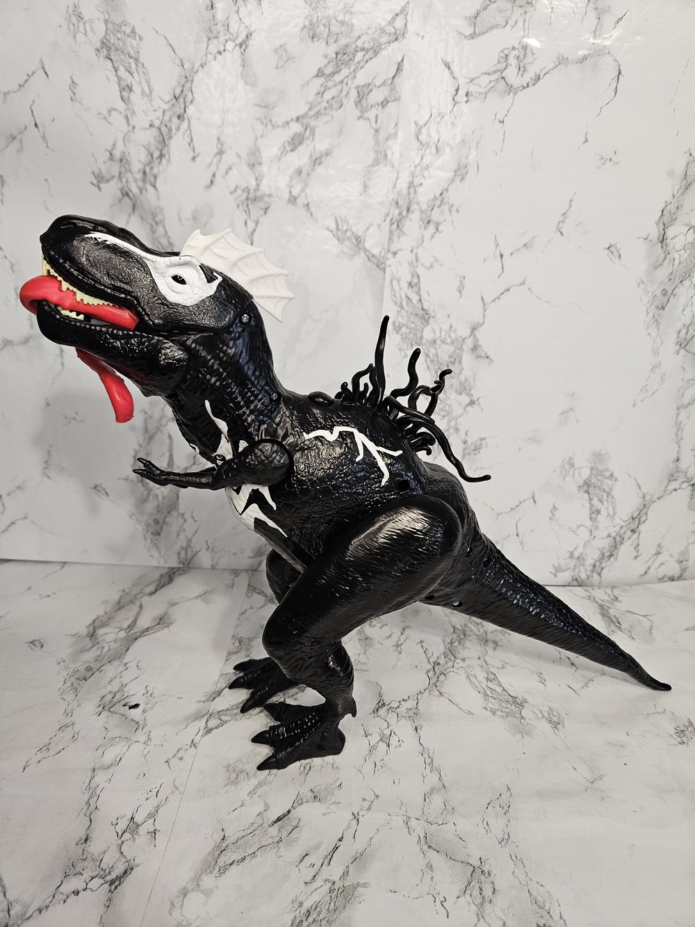 Marvel Spider-Man Epic World of Action Venom vs Venomsaurus Rex